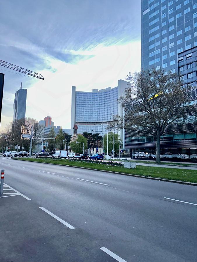 Amazing City Center Apartment Вена Экстерьер фото