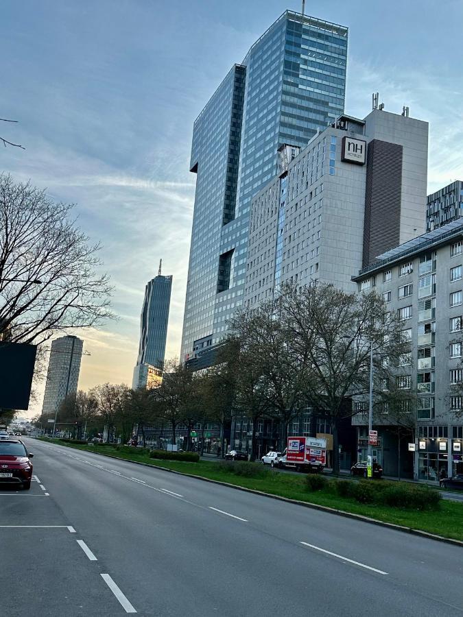 Amazing City Center Apartment Вена Экстерьер фото